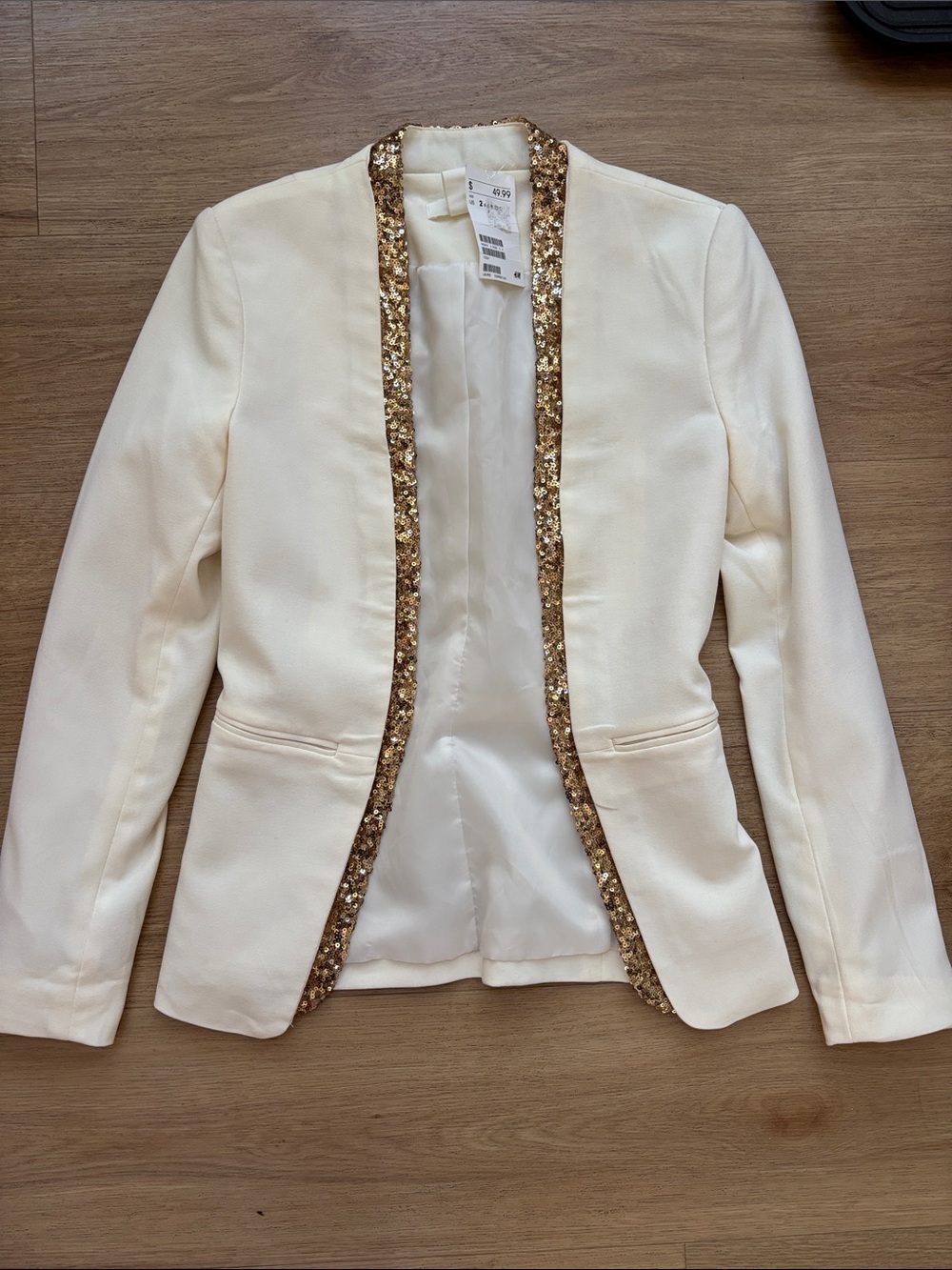 NWT! H&M Ivory Blazer with Gold Sequin Lapel – Size 2